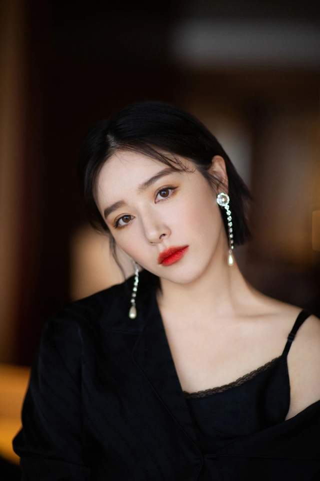 阚清子：影视界的璀璨明星(图3)