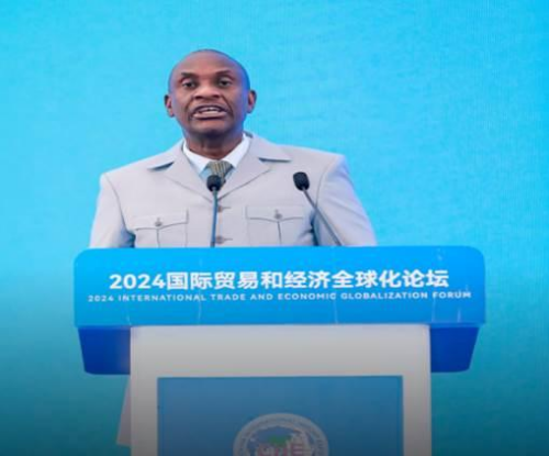 2024年，国际贸易与经济全球化论坛成功举行，并宣布全球商会联合会正式成立(图5)