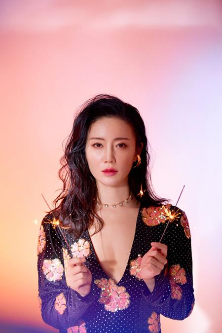 张彤:影视圈的多面女神(图1) 张彤:影视圈的多面女神(图1)