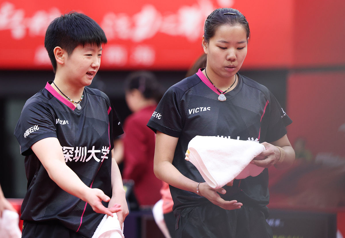 孙颖莎逆境翻盘4-1力克石洵瑶 展现王者心智晋级WTT横滨决(图1)