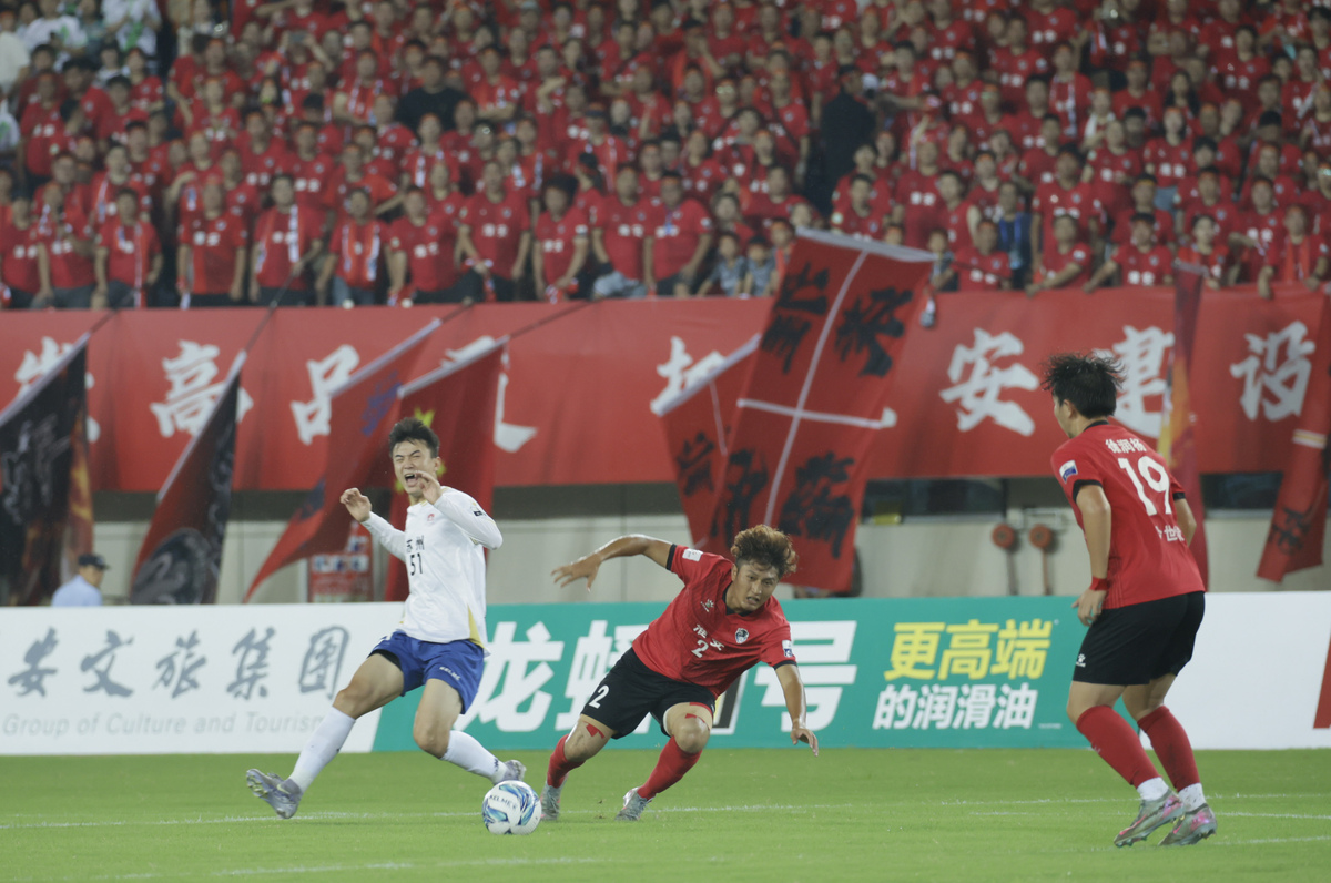 "苏超式"足球联赛席卷全国：业余足球赛事掀全民狂欢新浪潮  (图2)