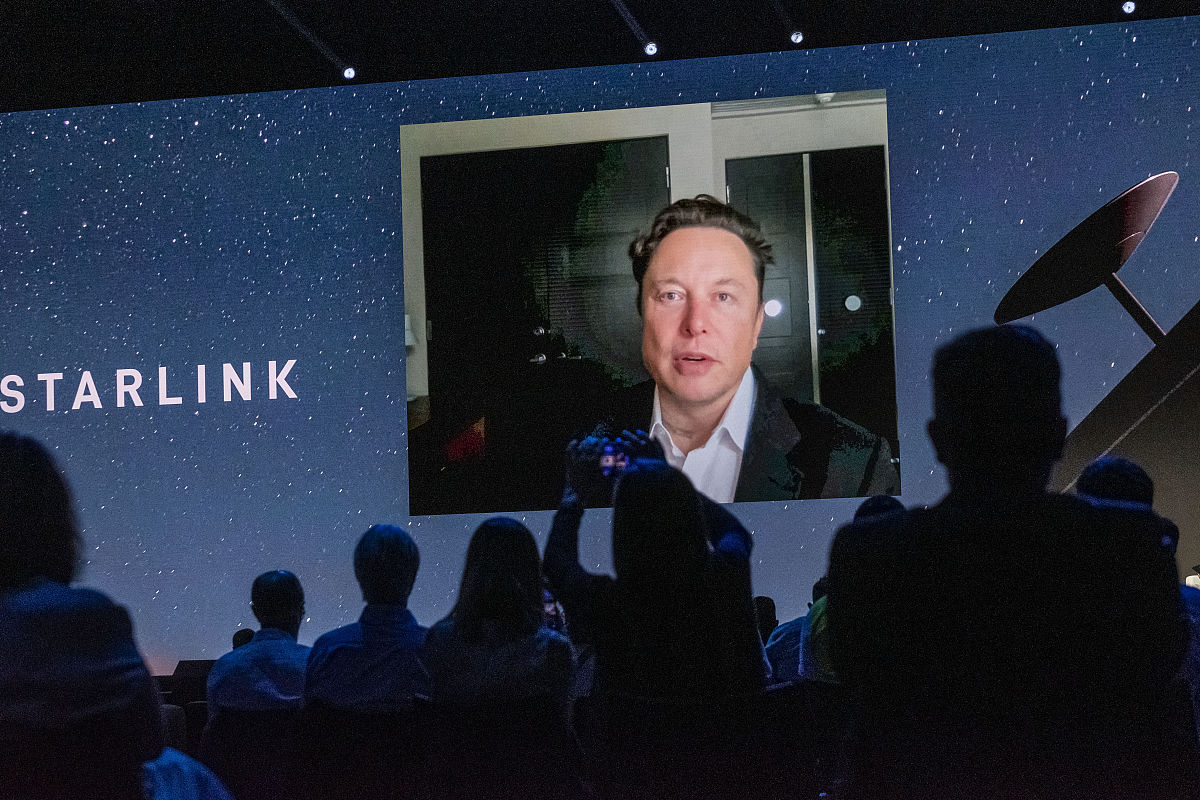 马斯克开源Grok背后：AI霸主之争的新棋局(图1)