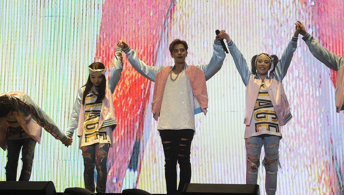 舞台安全事故频发：杨宗纬跌落事件折射行业安全困局(图2)