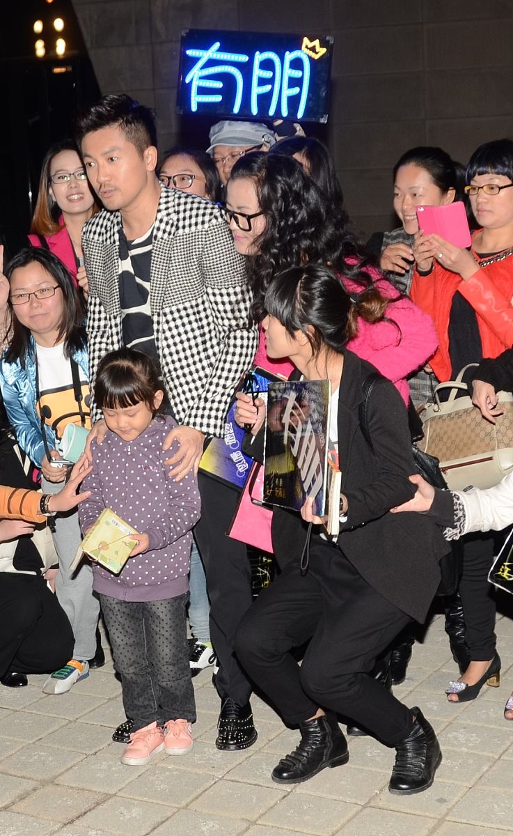 苏有朋"卖艺不卖身"风波:明星与粉丝的权益边界在哪里?(图1) 苏有朋"卖艺不卖身"风波:明星与粉丝的权益边界在哪里?(图1)