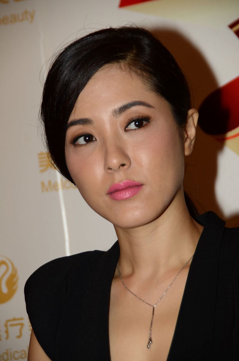 曾黎中药耳环爆火:传统文化与现代时尚的惊艳碰撞(图2) 曾黎中药耳环爆火:传统文化与现代时尚的惊艳碰撞(图2)