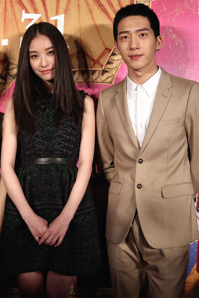 马龙坐倪妮井柏然中间：分手7年后明星的最高级体面(图1)