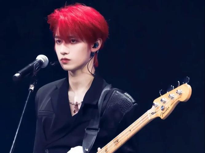 养成系偶像朱志鑫：从青涩练习生到全能艺人的蜕变之路(图3)