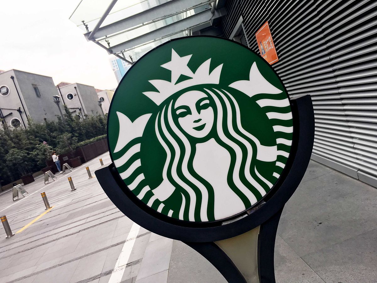 星巴克出售中国业务倒计时：6000店不敌瑞幸2.6万家的本土(图2)