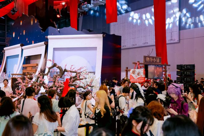 BW2026人气断层!《以闪亮之名》这波国风展台又双叒杀疯了(图5) BW2026人气断层!《以闪亮之名》这波国风展台又双叒杀疯了(图5)