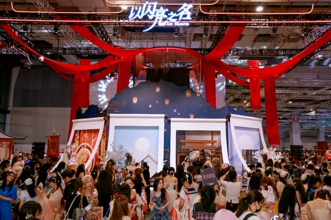 BW2026人气断层!《以闪亮之名》这波国风展台又双叒杀疯了(图21) BW2026人气断层!《以闪亮之名》这波国风展台又双叒杀疯了(图21)